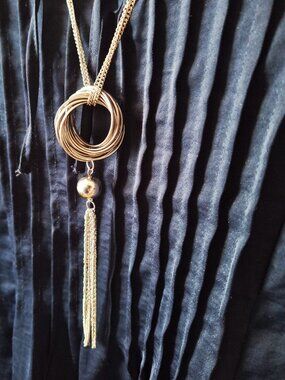 Vintage Multi-Circle Ring Tassel Pendant Long Necklace Chain 33 1/2 inches Long